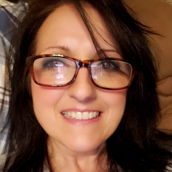 Meet your Posher, Toni - Picture 2 of 2